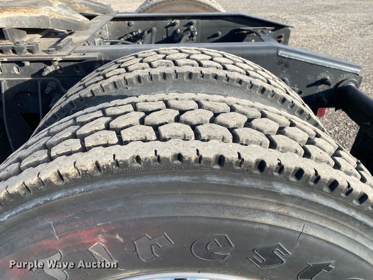 image for item JW9224 2016 International ProStar Plus  semi truck