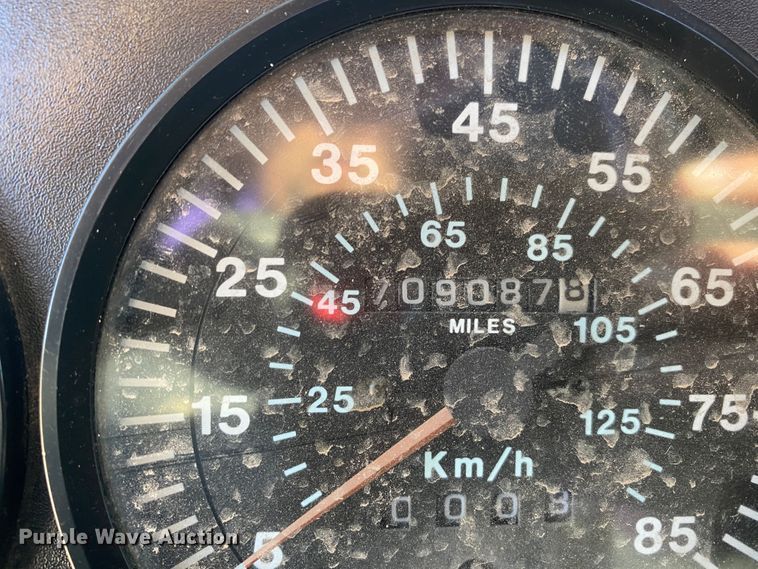 image for item JW9407 2000 Mack CH613  semi truck