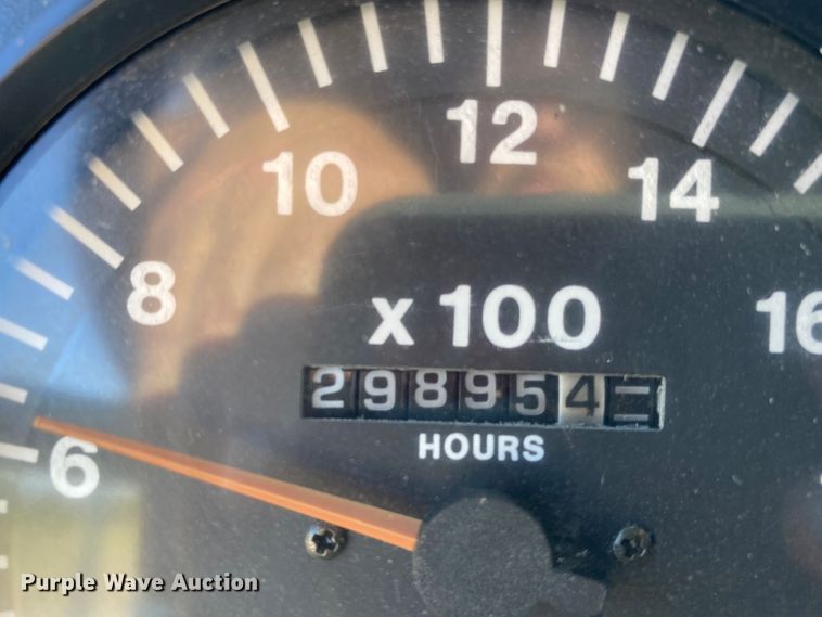 image for item JW9407 2000 Mack CH613  semi truck