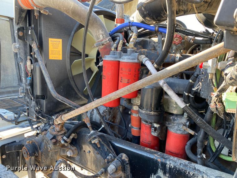 image for item JW9407 2000 Mack CH613  semi truck