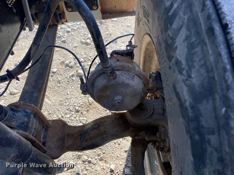 image for item JW9407 2000 Mack CH613  semi truck