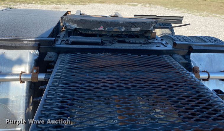 image for item JW9407 2000 Mack CH613  semi truck