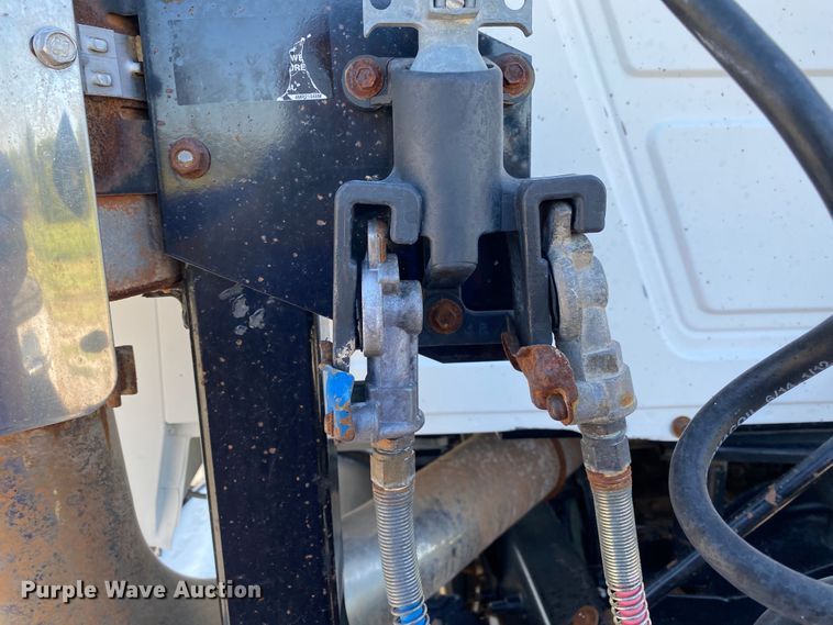 image for item JW9407 2000 Mack CH613  semi truck