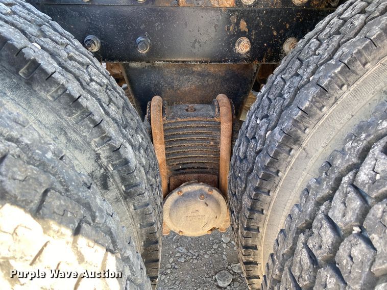 image for item JW9407 2000 Mack CH613  semi truck