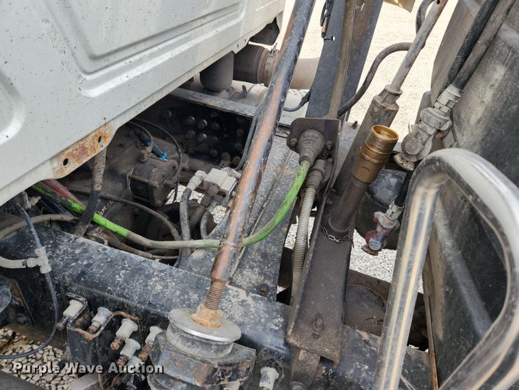 image for item KT9371 2009 Mack GU713  semi truck