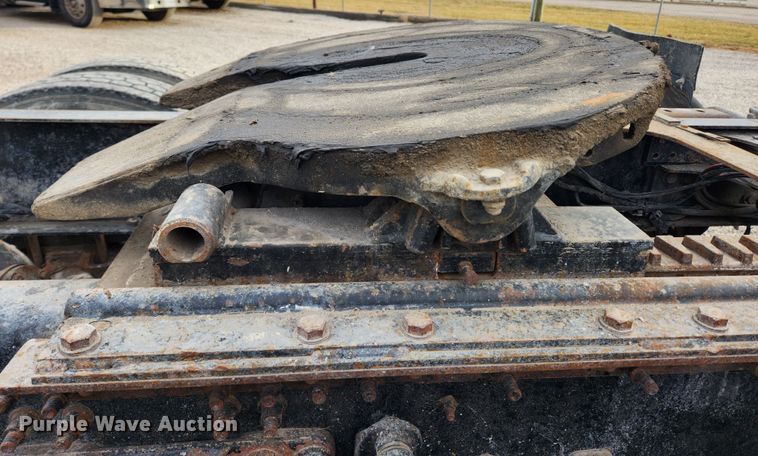 image for item KT9371 2009 Mack GU713  semi truck