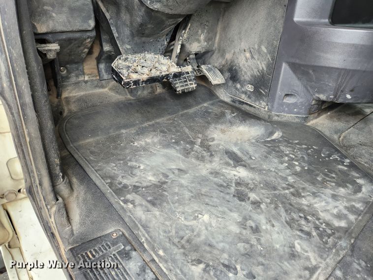 image for item KT9371 2009 Mack GU713  semi truck