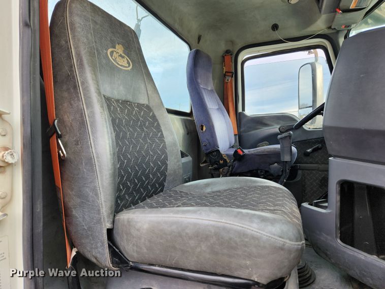 image for item KT9371 2009 Mack GU713  semi truck