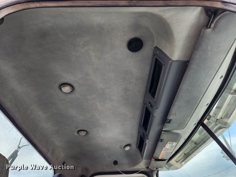 image for item KT9371 2009 Mack GU713  semi truck