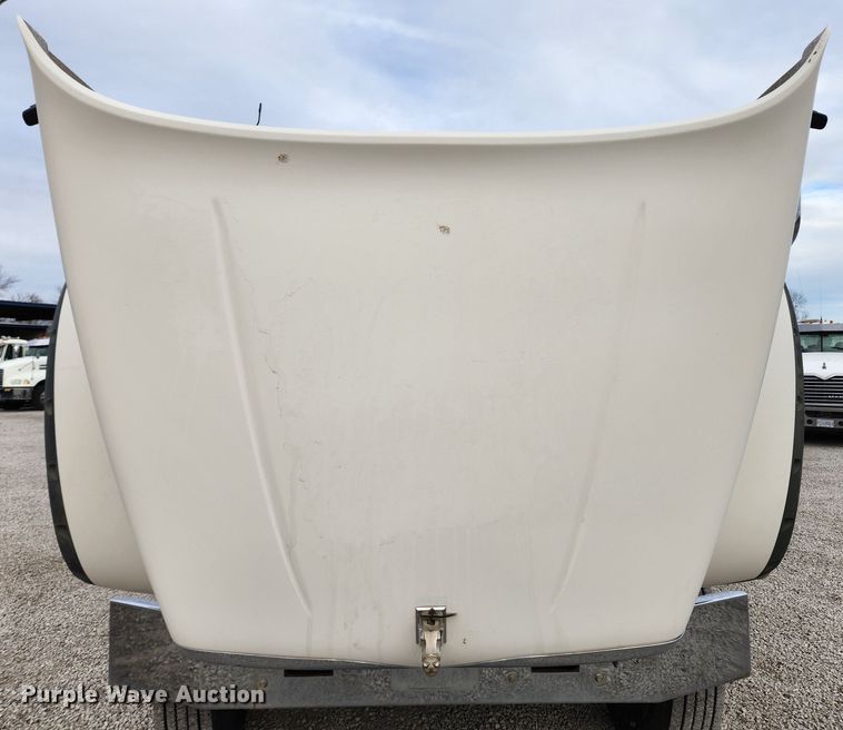 image for item KT9371 2009 Mack GU713  semi truck