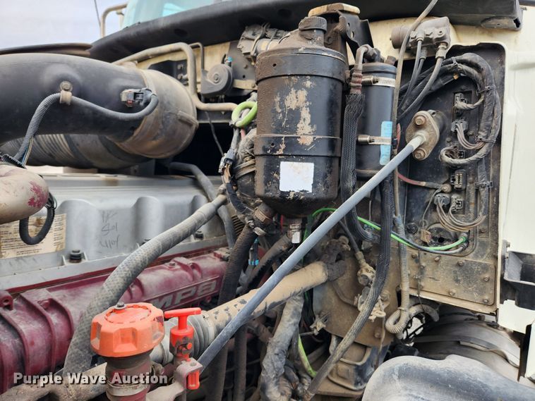 image for item KT9371 2009 Mack GU713  semi truck