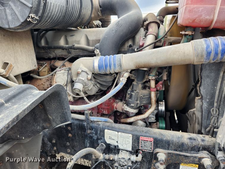 image for item KT9371 2009 Mack GU713  semi truck