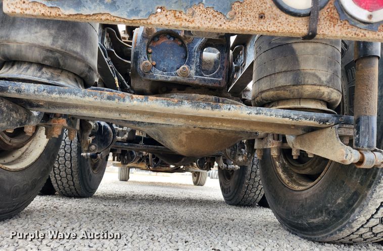 image for item KT9371 2009 Mack GU713  semi truck