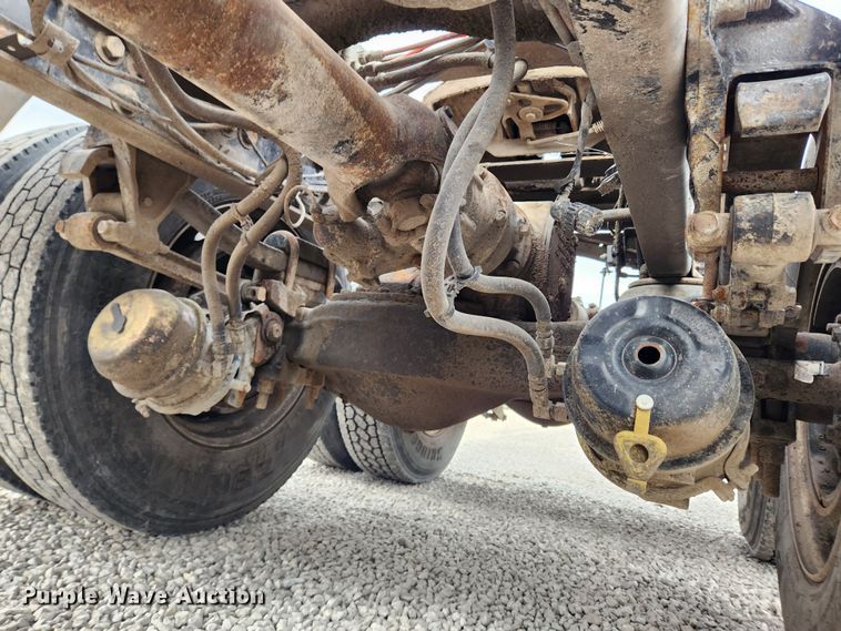 image for item KT9371 2009 Mack GU713  semi truck