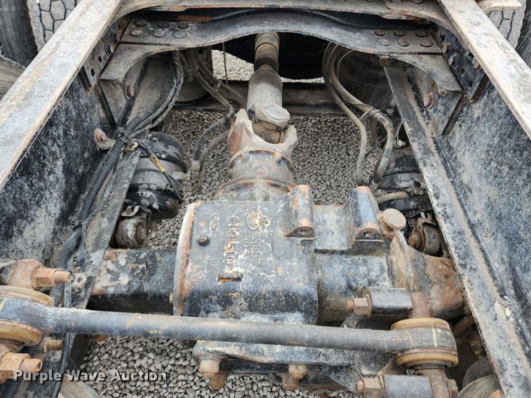 image for item KT9371 2009 Mack GU713  semi truck