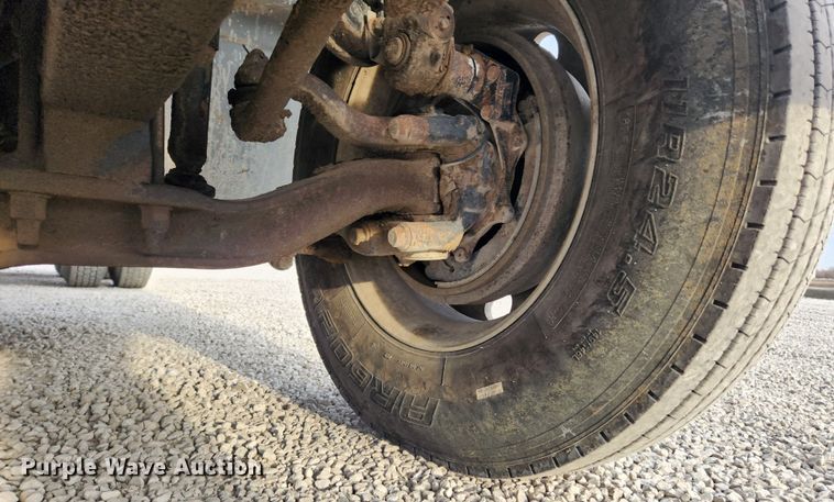 image for item KT9371 2009 Mack GU713  semi truck