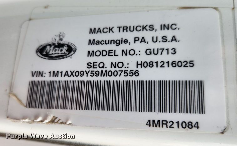 image for item KT9371 2009 Mack GU713  semi truck