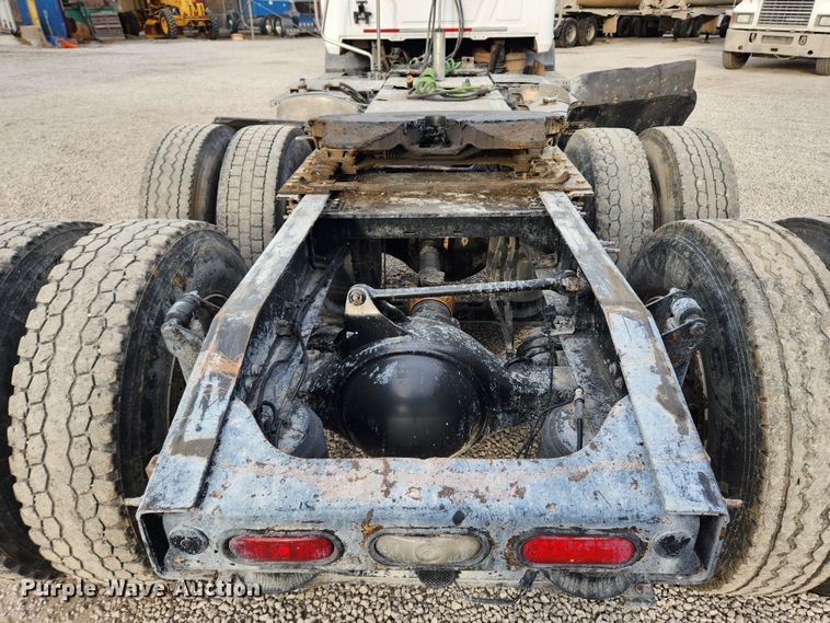 image for item KT9372 2014 Mack CXU613 semi truck