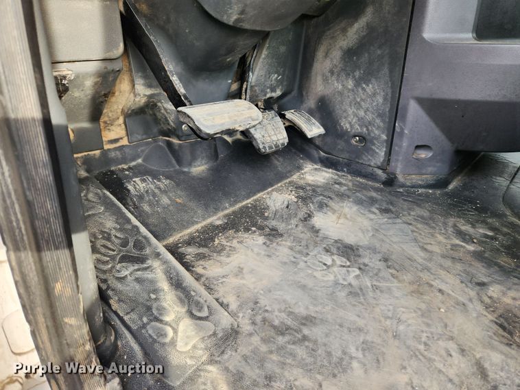 image for item KT9372 2014 Mack CXU613 semi truck