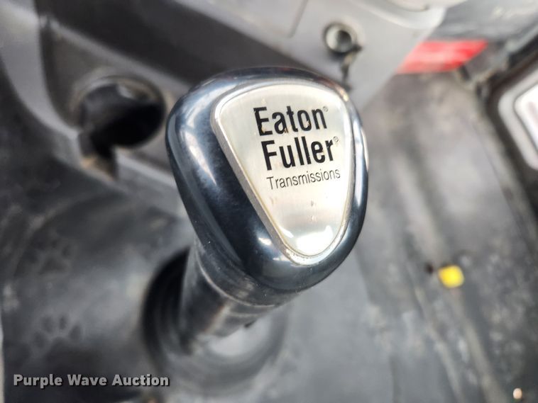 image for item KT9372 2014 Mack CXU613 semi truck