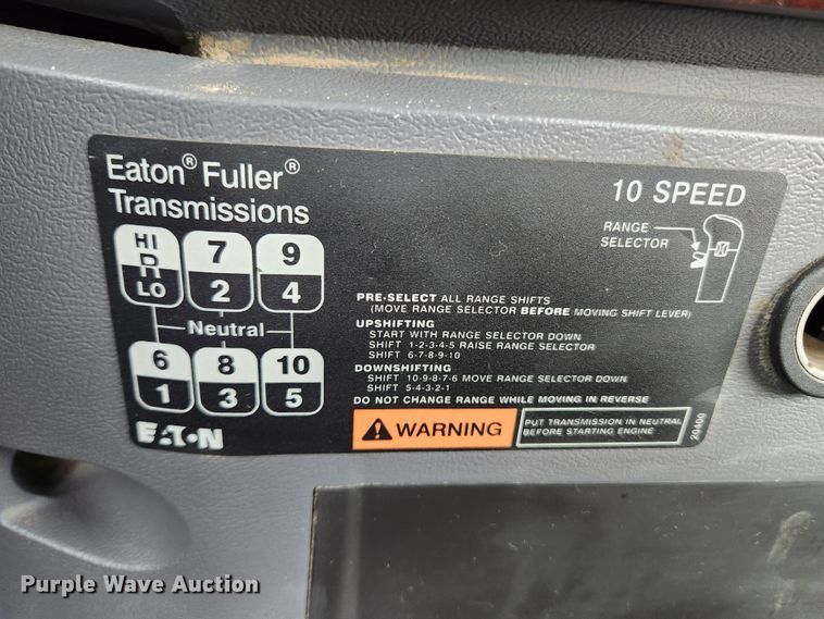 image for item KT9372 2014 Mack CXU613 semi truck