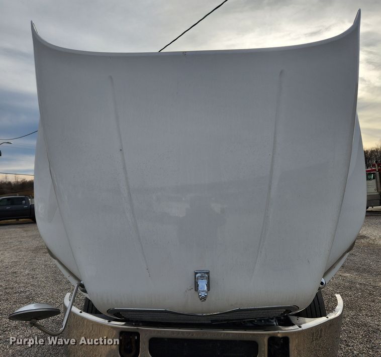 image for item KT9372 2014 Mack CXU613 semi truck