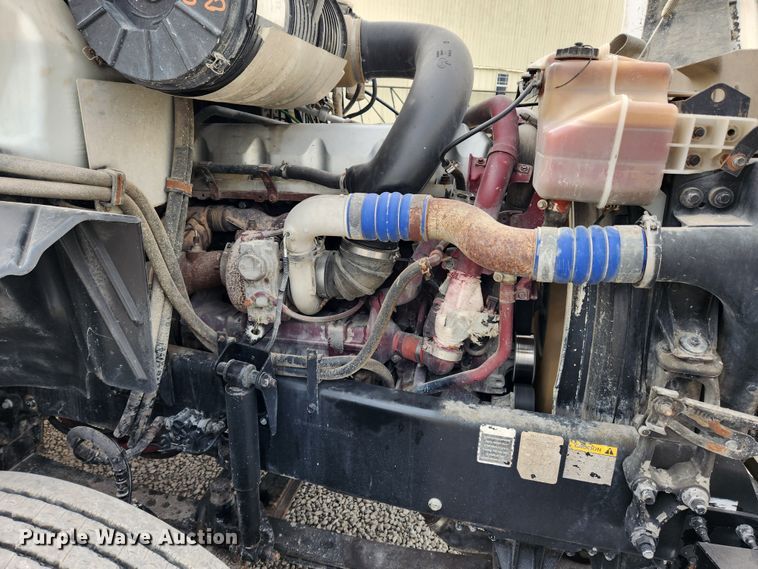 image for item KT9372 2014 Mack CXU613 semi truck