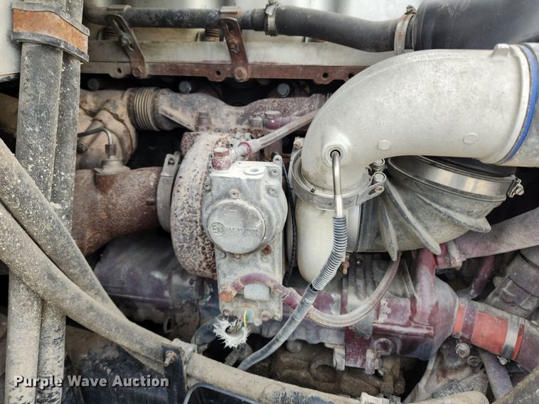 image for item KT9372 2014 Mack CXU613 semi truck