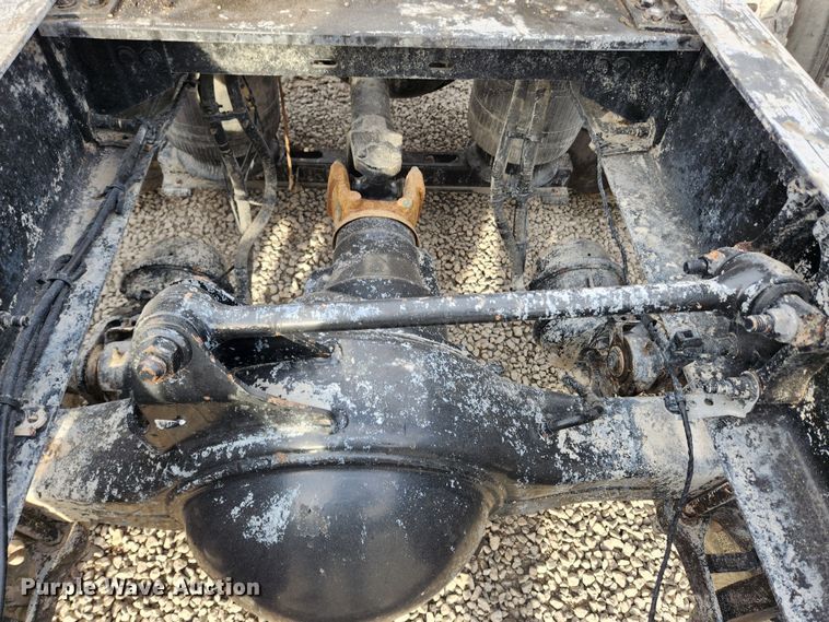 image for item KT9372 2014 Mack CXU613 semi truck