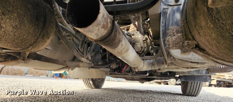 image for item KT9372 2014 Mack CXU613 semi truck