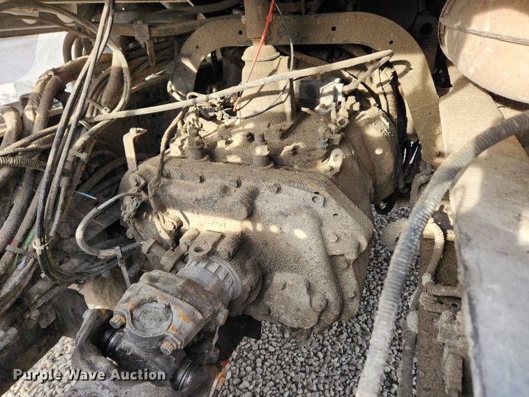 image for item KT9372 2014 Mack CXU613 semi truck