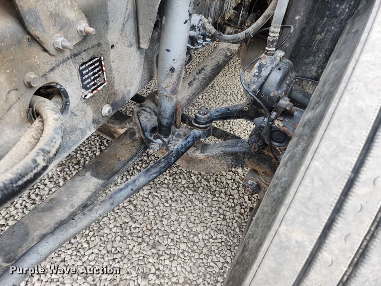 image for item KT9372 2014 Mack CXU613 semi truck