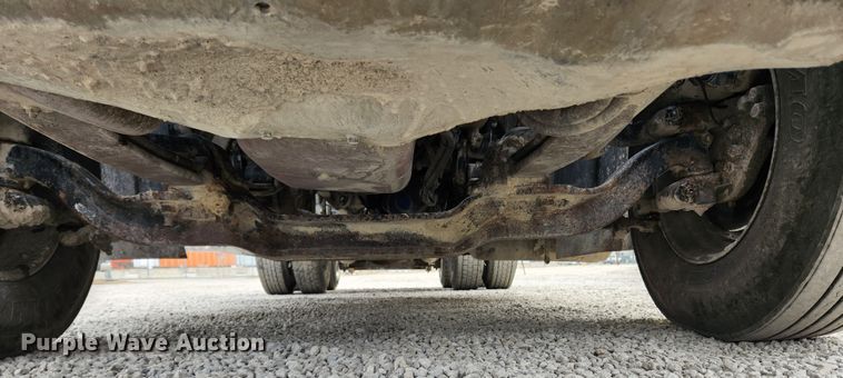 image for item KT9372 2014 Mack CXU613 semi truck