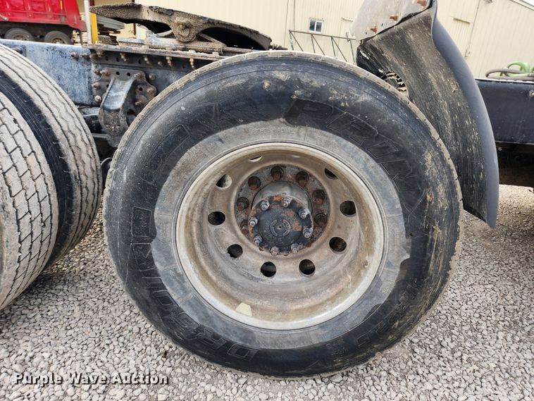 image for item KT9372 2014 Mack CXU613 semi truck