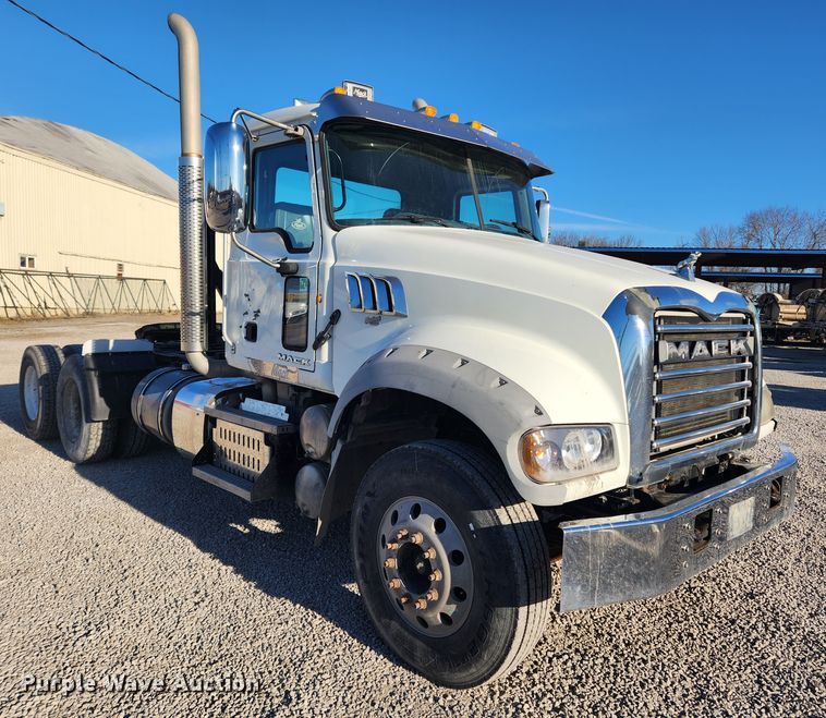 image for item KT9385 2012 Mack GU713 semi truck