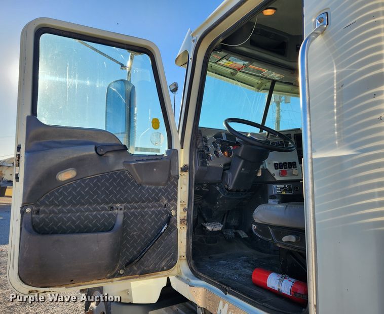 image for item KT9385 2012 Mack GU713 semi truck