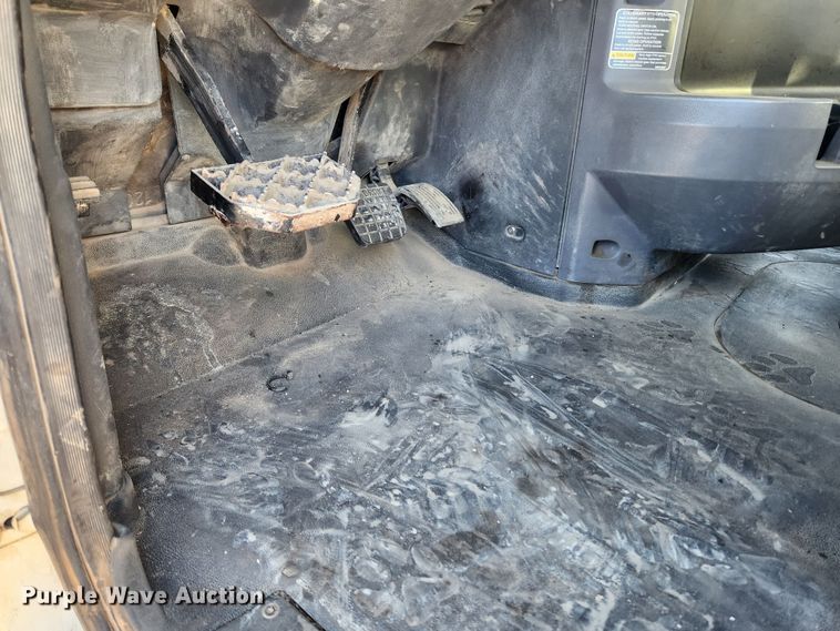 image for item KT9385 2012 Mack GU713 semi truck