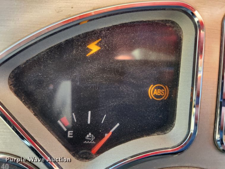 image for item KT9385 2012 Mack GU713 semi truck