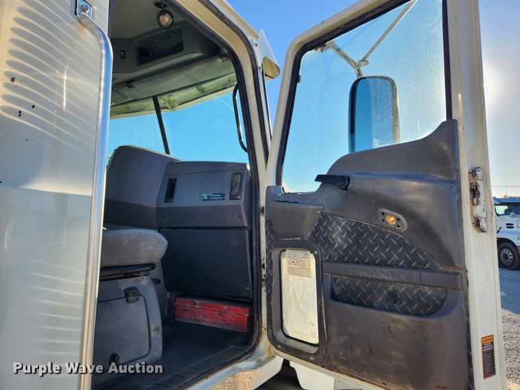 image for item KT9385 2012 Mack GU713 semi truck