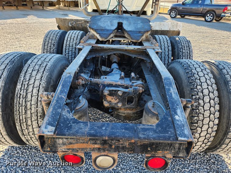 image for item KT9385 2012 Mack GU713 semi truck