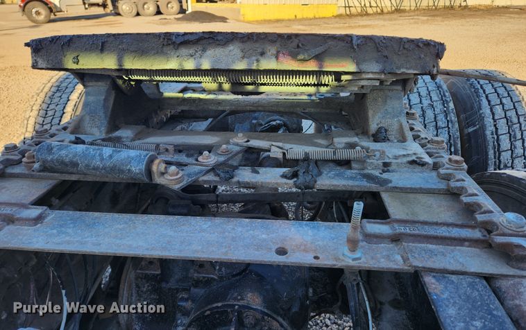 image for item KT9385 2012 Mack GU713 semi truck