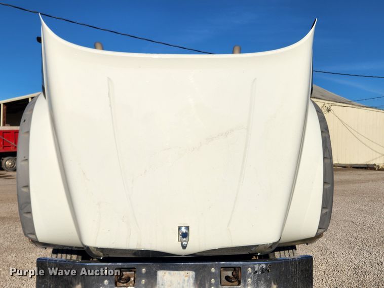 image for item KT9385 2012 Mack GU713 semi truck