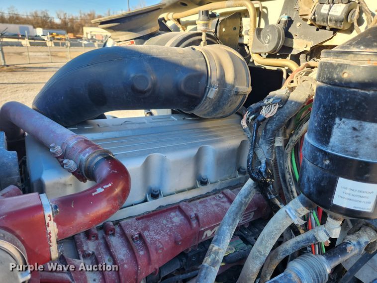 image for item KT9385 2012 Mack GU713 semi truck