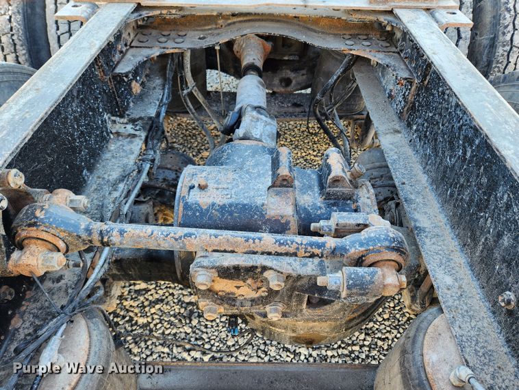 image for item KT9385 2012 Mack GU713 semi truck