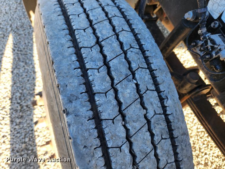 image for item KT9385 2012 Mack GU713 semi truck