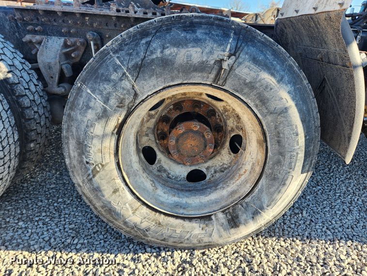 image for item KT9385 2012 Mack GU713 semi truck