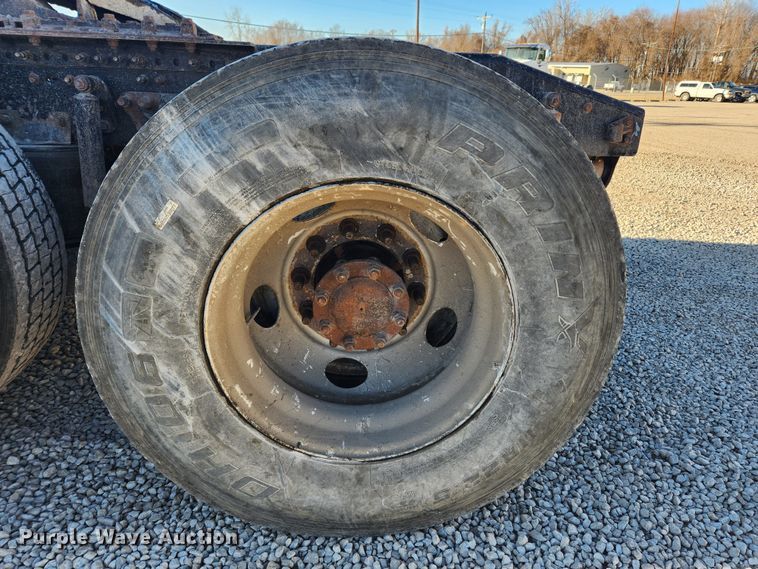 image for item KT9385 2012 Mack GU713 semi truck