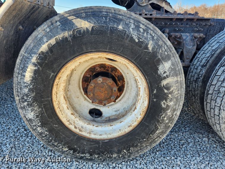 image for item KT9385 2012 Mack GU713 semi truck