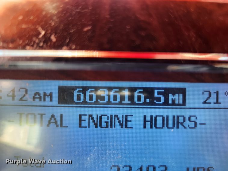 image for item KT9386 2013 Mack CXU613 semi truck