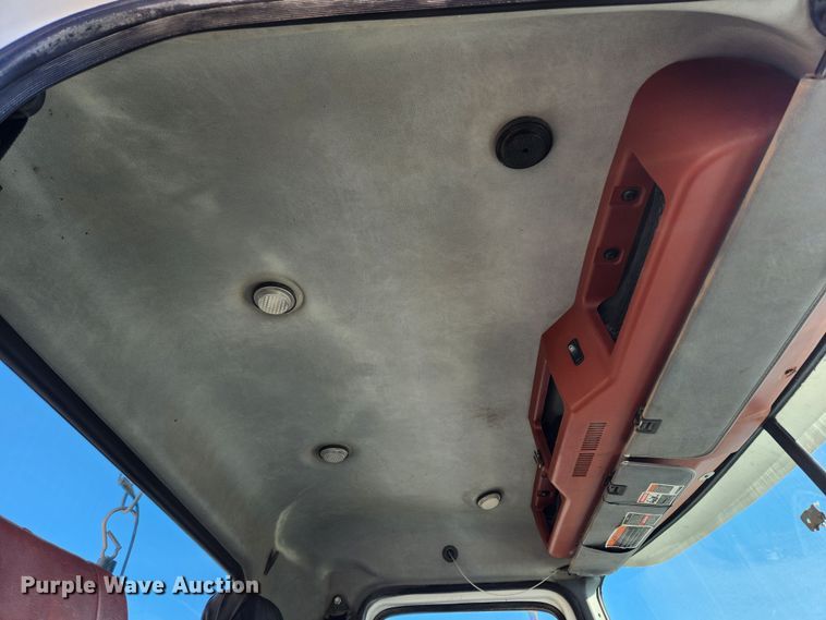 image for item KT9386 2013 Mack CXU613 semi truck